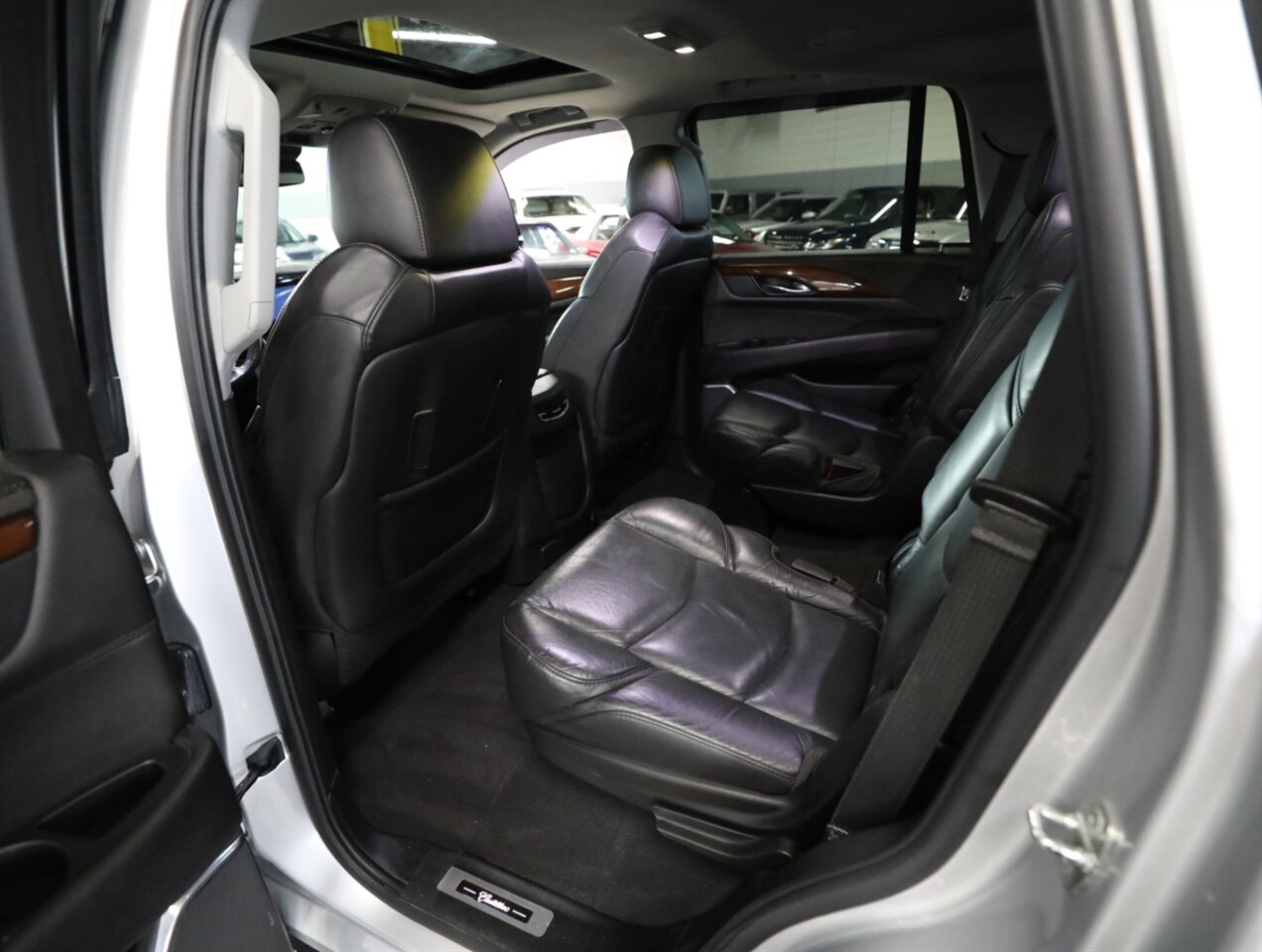 2020 Cadillac Escalade Luxury 4WD - Photo 27 - Addison, IL 60101