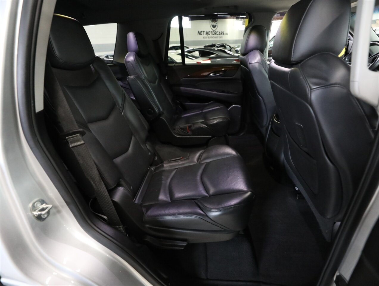 2020 Cadillac Escalade Luxury 4WD - Photo 19 - Addison, IL 60101
