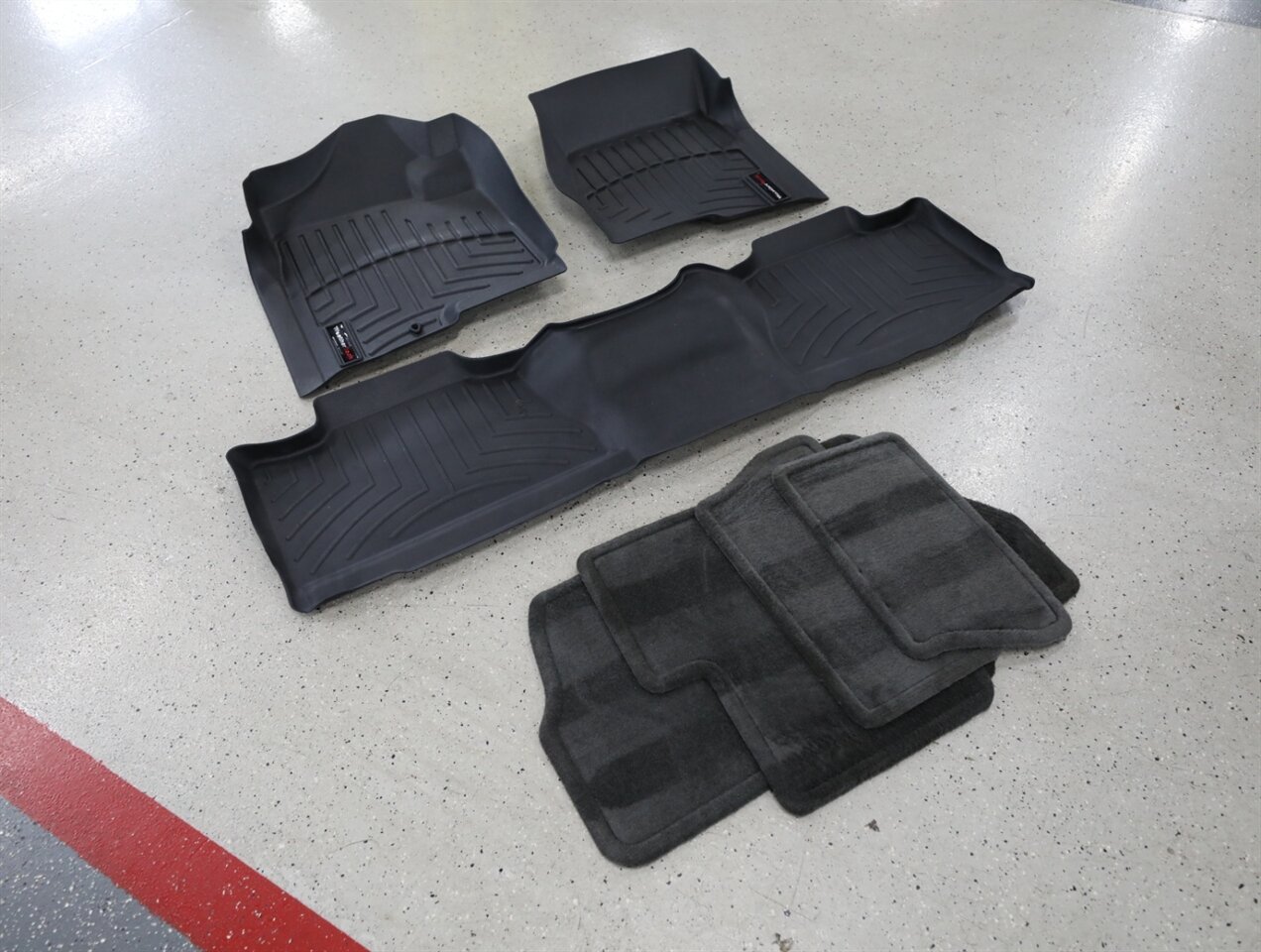 2013 Chevrolet Avalanche LTZ Black Diamond 4X4 - Photo 49 - Addison, IL 60101