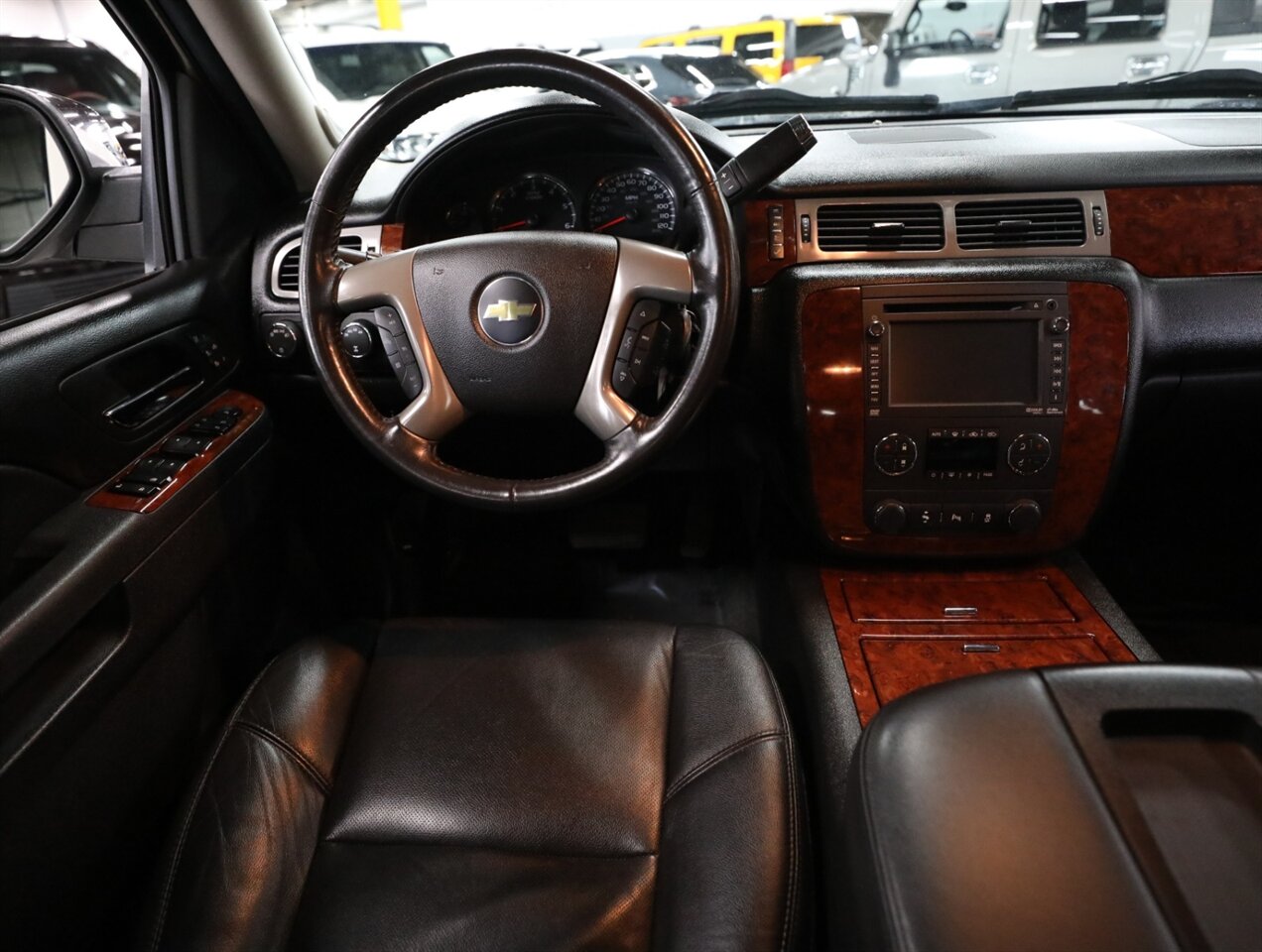 2013 Chevrolet Avalanche LTZ Black Diamond 4X4 - Photo 26 - Addison, IL 60101