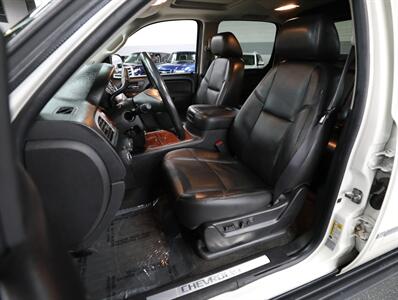 2013 Chevrolet Avalanche LTZ Black Diamond 4X4 - Photo 31 - Addison, IL 60101