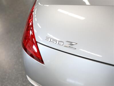 2005 Nissan 350Z Touring Convertible - Photo 12 - Addison, IL 60101