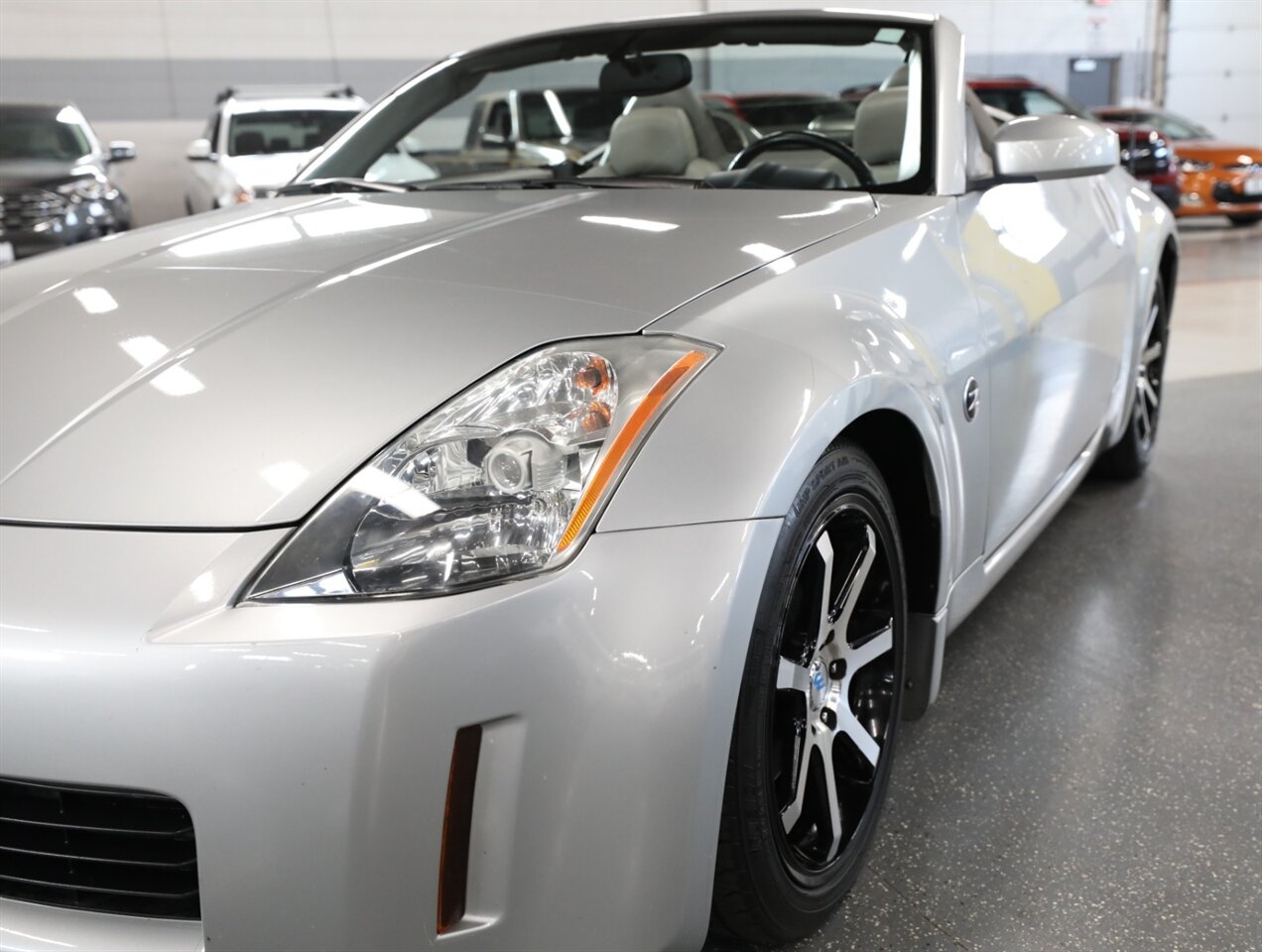 2005 Nissan 350Z Touring Convertible - Photo 5 - Addison, IL 60101