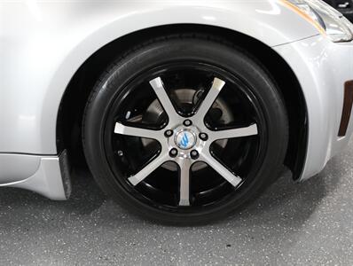 2005 Nissan 350Z Touring Convertible - Photo 43 - Addison, IL 60101