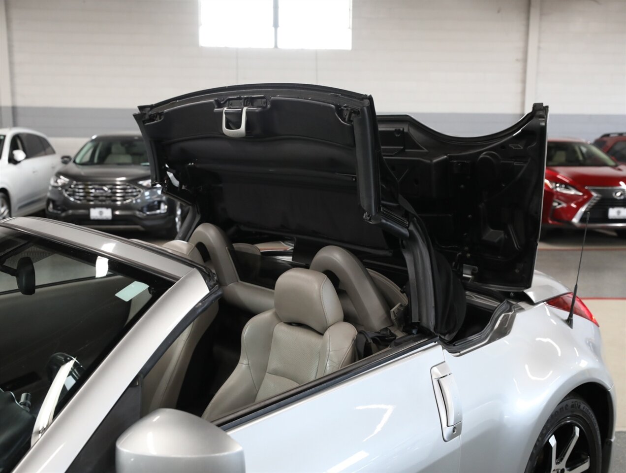 2005 Nissan 350Z Touring Convertible - Photo 40 - Addison, IL 60101