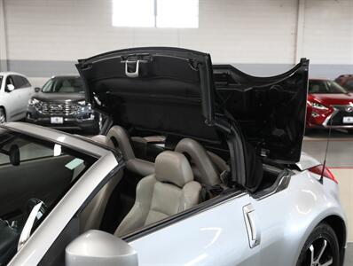 2005 Nissan 350Z Touring Convertible - Photo 40 - Addison, IL 60101