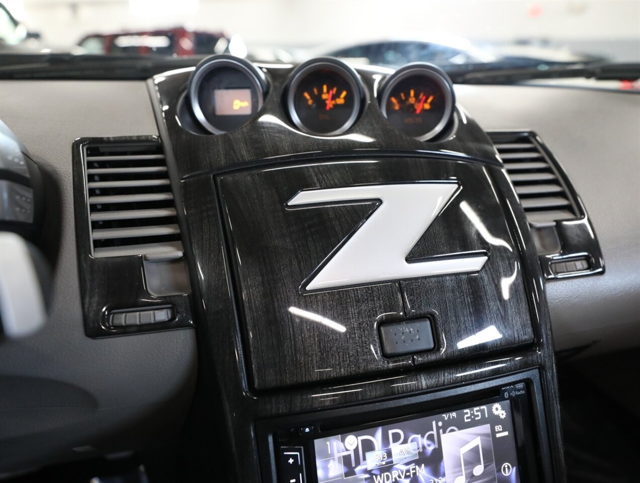 2005 Nissan 350Z Touring Convertible - Photo 30 - Addison, IL 60101