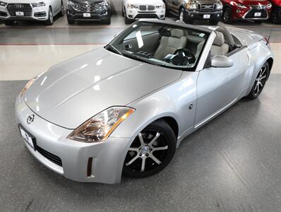 2005 Nissan 350Z Touring Convertible - Photo 2 - Addison, IL 60101