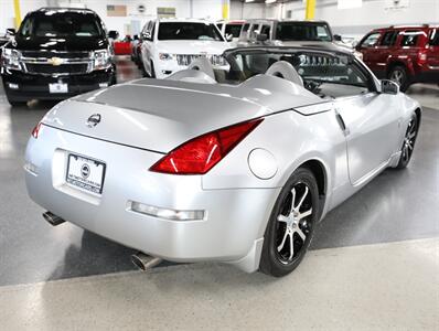 2005 Nissan 350Z Touring Convertible - Photo 10 - Addison, IL 60101
