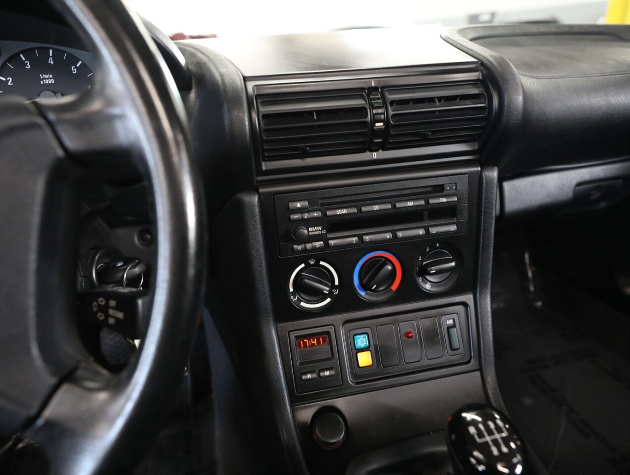 1997 BMW Z3 1.9 - Photo 28 - Addison, IL 60101