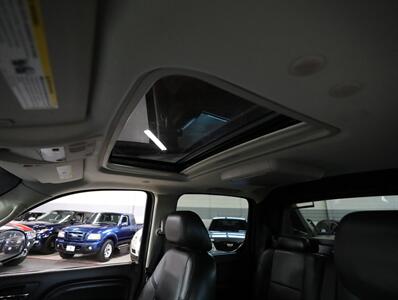 2012 Cadillac Escalade EXT Premium   - Photo 32 - Addison, IL 60101