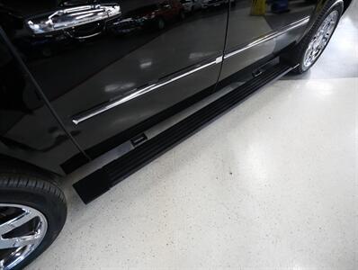 2012 Cadillac Escalade EXT Premium   - Photo 16 - Addison, IL 60101