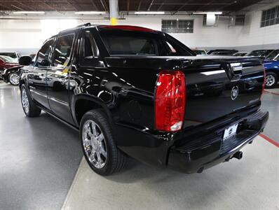 2012 Cadillac Escalade EXT Premium   - Photo 13 - Addison, IL 60101