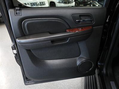 2012 Cadillac Escalade EXT Premium   - Photo 23 - Addison, IL 60101