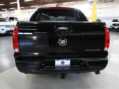 2012 Cadillac Escalade EXT Premium   - Photo 11 - Addison, IL 60101