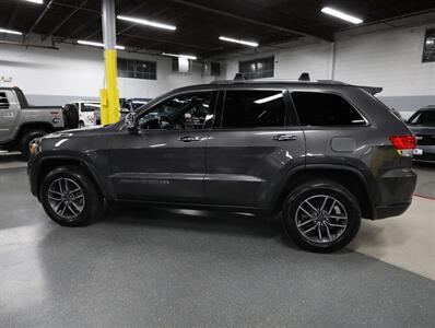 2019 Jeep Grand Cherokee Limited 4X4   - Photo 16 - Addison, IL 60101
