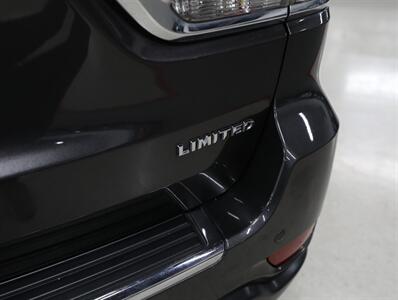 2019 Jeep Grand Cherokee Limited 4X4   - Photo 11 - Addison, IL 60101