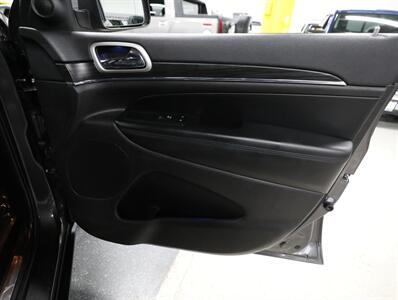 2019 Jeep Grand Cherokee Limited 4X4   - Photo 18 - Addison, IL 60101
