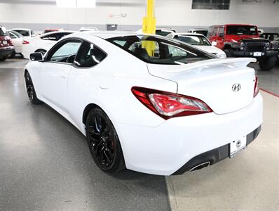 2016 Hyundai Genesis 3.8 R-Spec   - Photo 13 - Addison, IL 60101