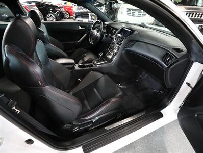 2016 Hyundai Genesis 3.8 R-Spec   - Photo 18 - Addison, IL 60101