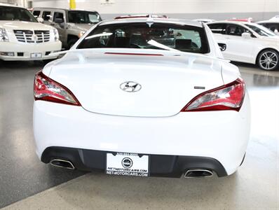 2016 Hyundai Genesis 3.8 R-Spec   - Photo 10 - Addison, IL 60101