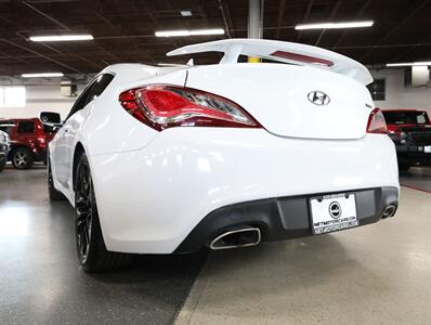 2016 Hyundai Genesis 3.8 R-Spec   - Photo 12 - Addison, IL 60101