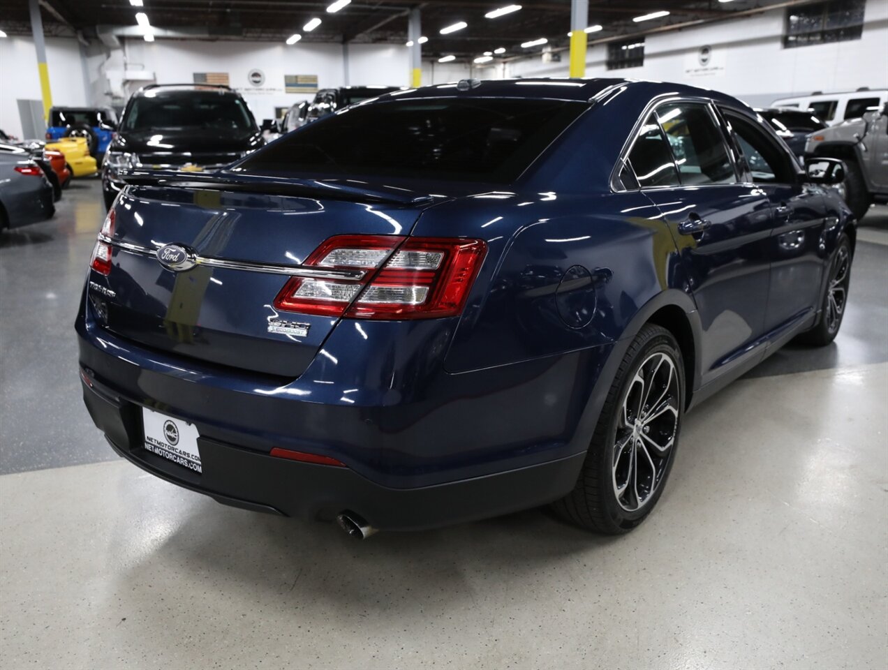 2017 Ford Taurus SHO AWD - Photo 10 - Addison, IL 60101