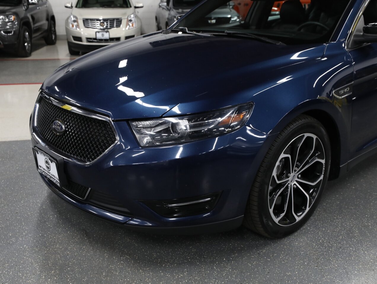 2017 Ford Taurus SHO AWD - Photo 3 - Addison, IL 60101