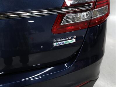 2017 Ford Taurus SHO AWD - Photo 12 - Addison, IL 60101