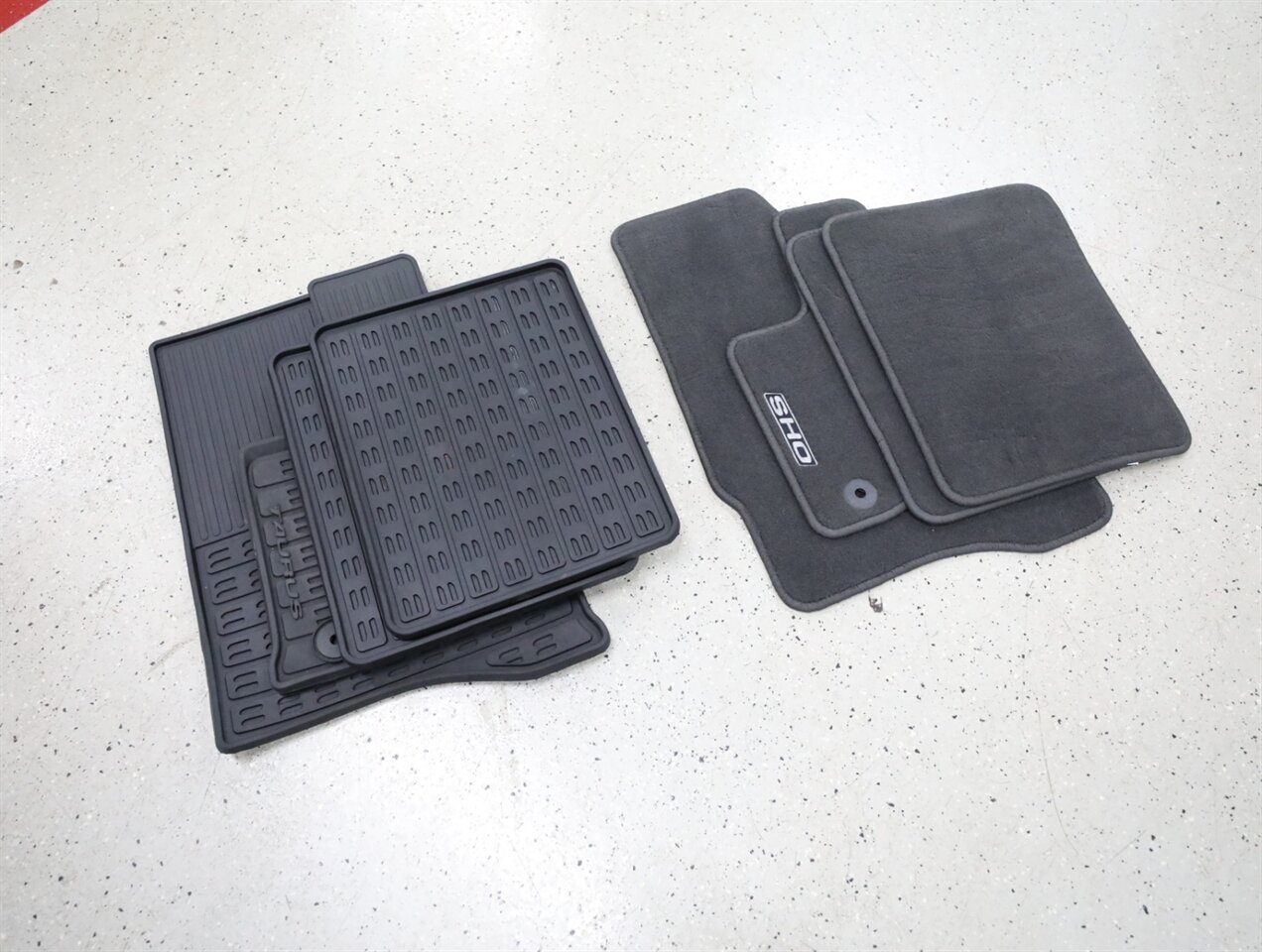 2017 Ford Taurus SHO AWD - Photo 52 - Addison, IL 60101