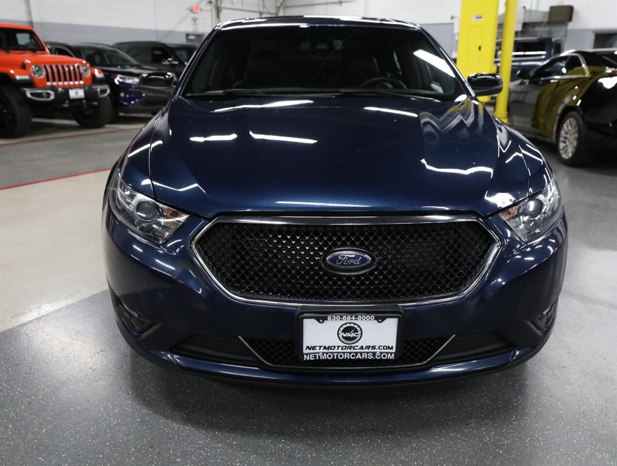 2017 Ford Taurus SHO AWD - Photo 6 - Addison, IL 60101