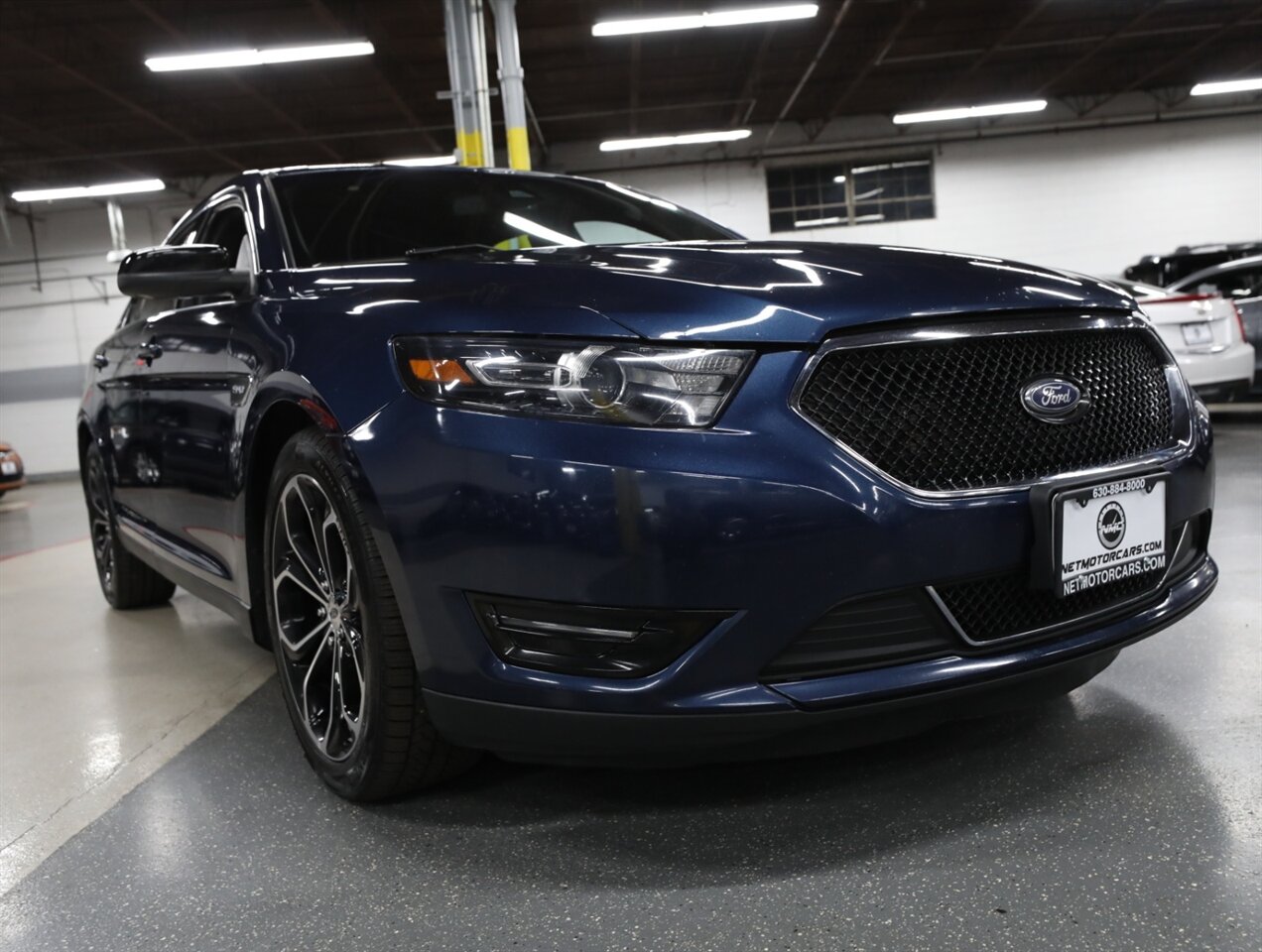 2017 Ford Taurus SHO AWD - Photo 54 - Addison, IL 60101