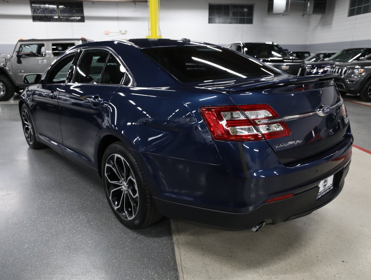 2017 Ford Taurus SHO AWD - Photo 15 - Addison, IL 60101