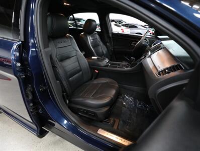 2017 Ford Taurus SHO AWD - Photo 20 - Addison, IL 60101
