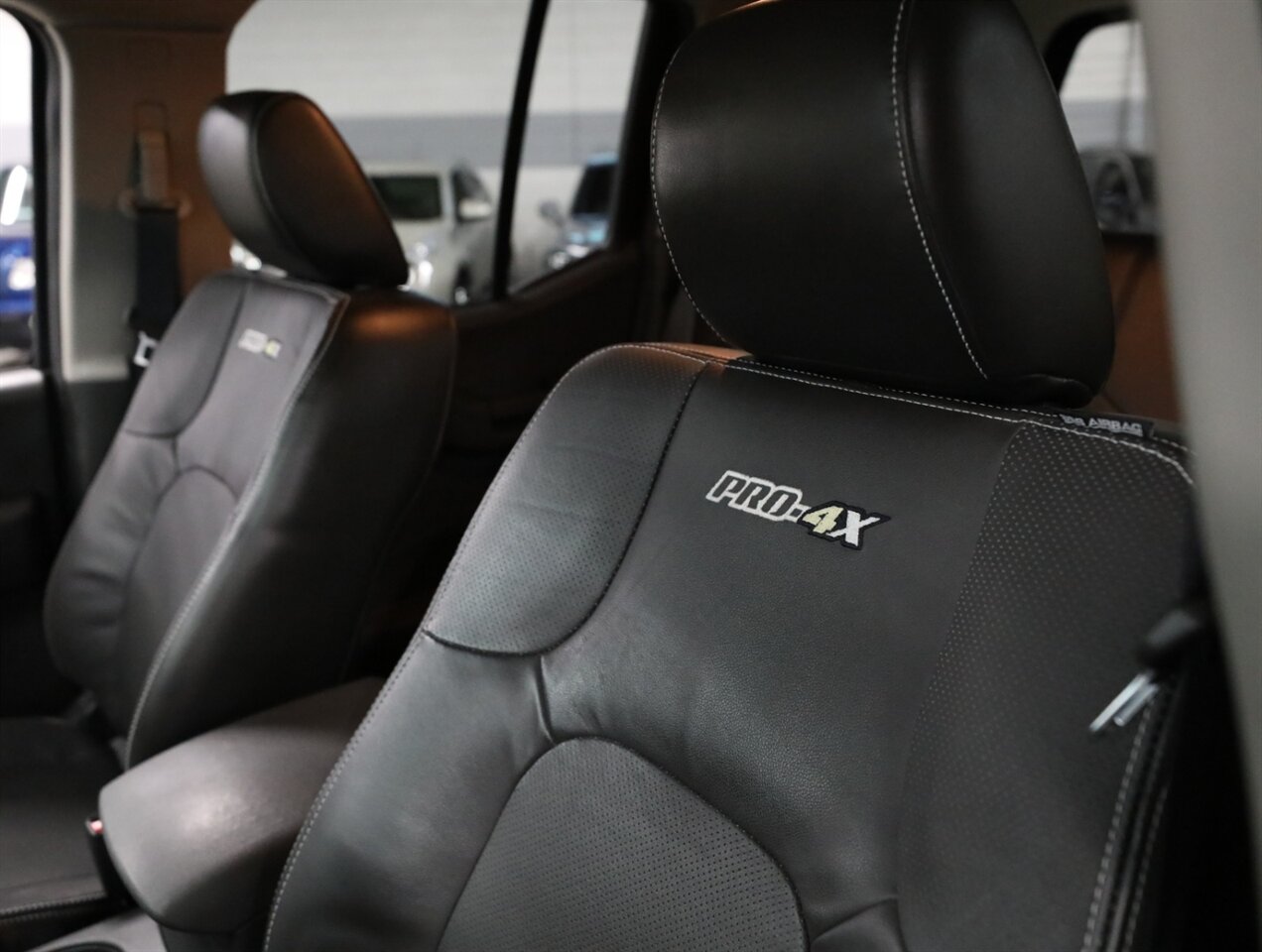 2014 Nissan Xterra PRO-4X 4x4 - Photo 32 - Addison, IL 60101