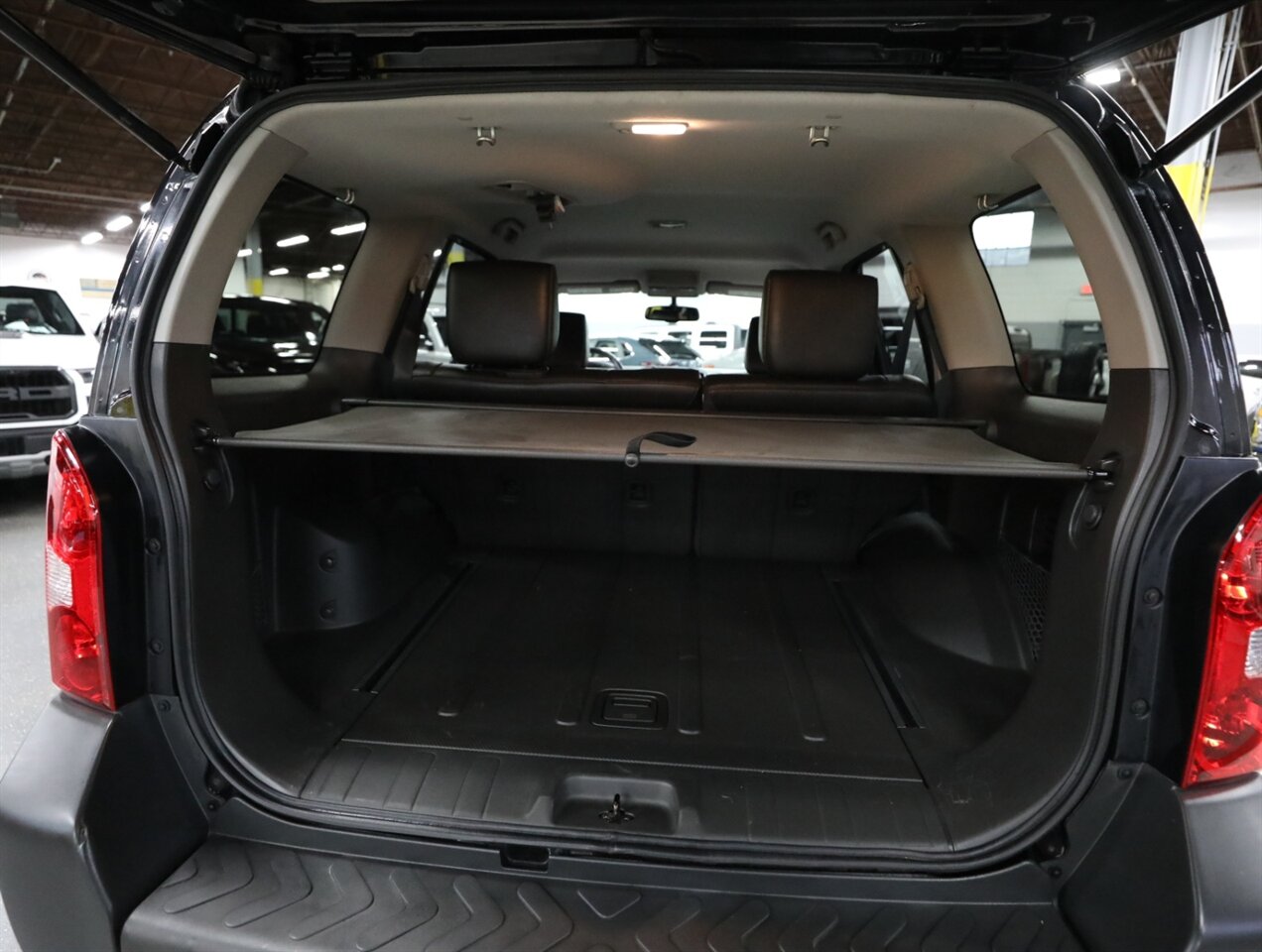 2014 Nissan Xterra PRO-4X 4x4 - Photo 24 - Addison, IL 60101