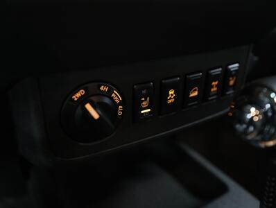 2014 Nissan Xterra PRO-4X 4x4 - Photo 34 - Addison, IL 60101