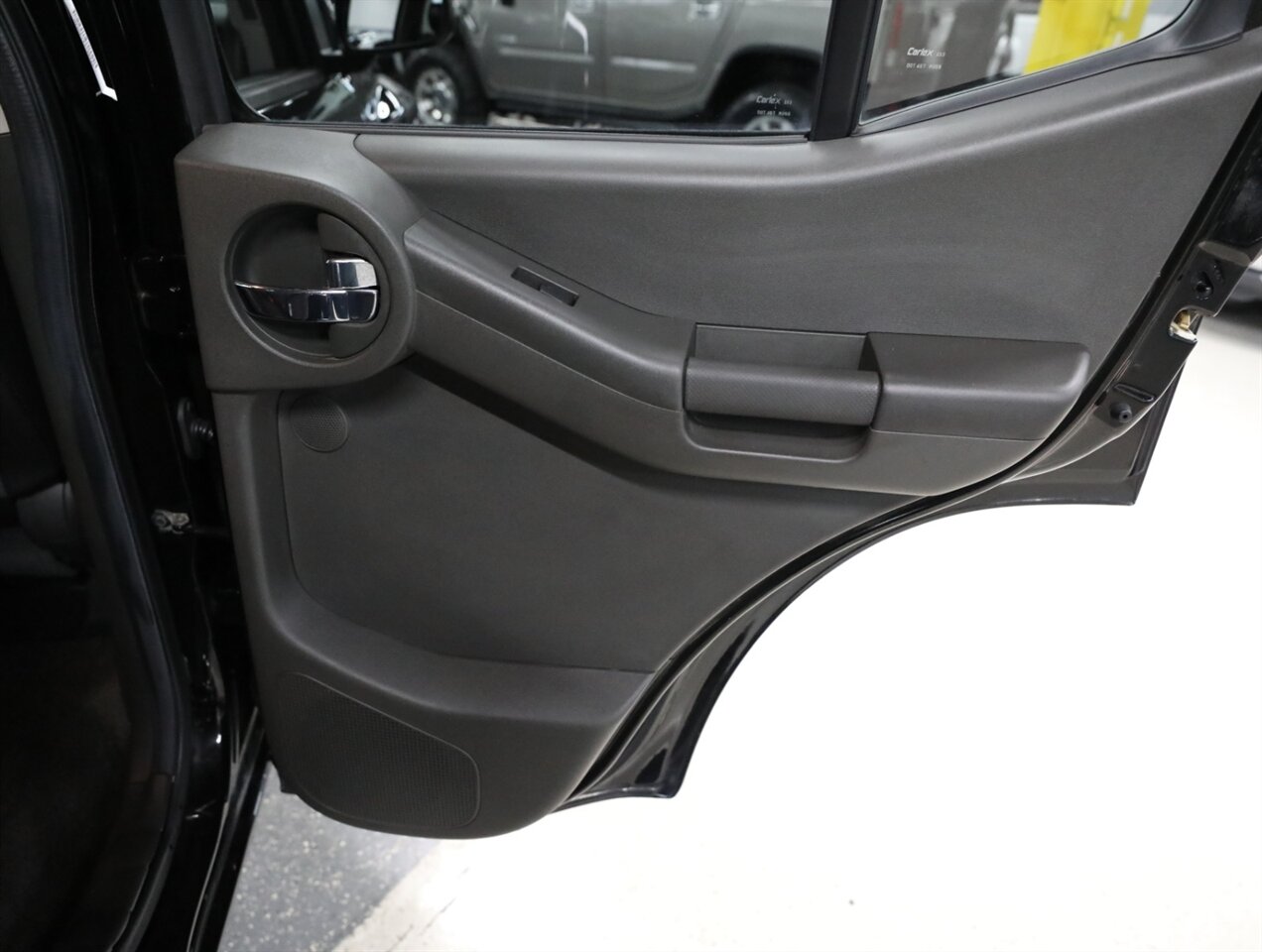 2014 Nissan Xterra PRO-4X 4x4 - Photo 20 - Addison, IL 60101