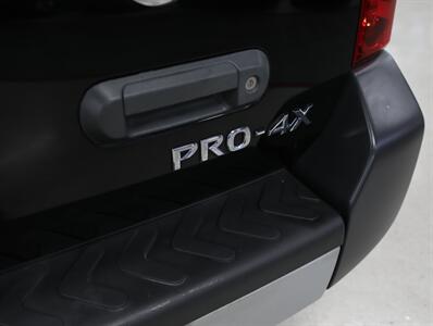 2014 Nissan Xterra PRO-4X 4x4 - Photo 12 - Addison, IL 60101