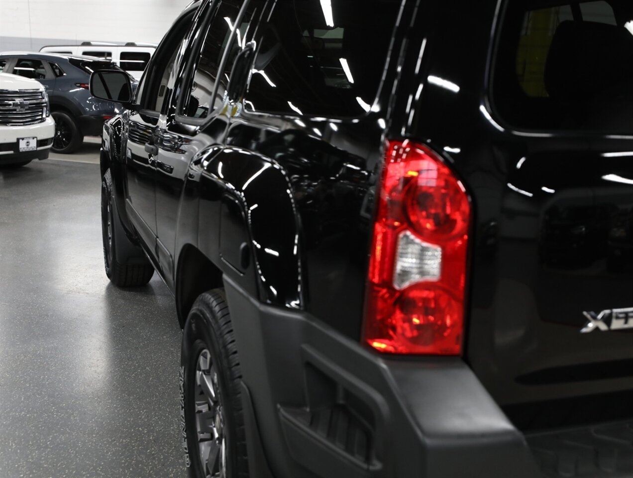 2014 Nissan Xterra PRO-4X 4x4 - Photo 15 - Addison, IL 60101