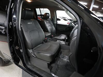 2014 Nissan Xterra PRO-4X 4x4 - Photo 19 - Addison, IL 60101