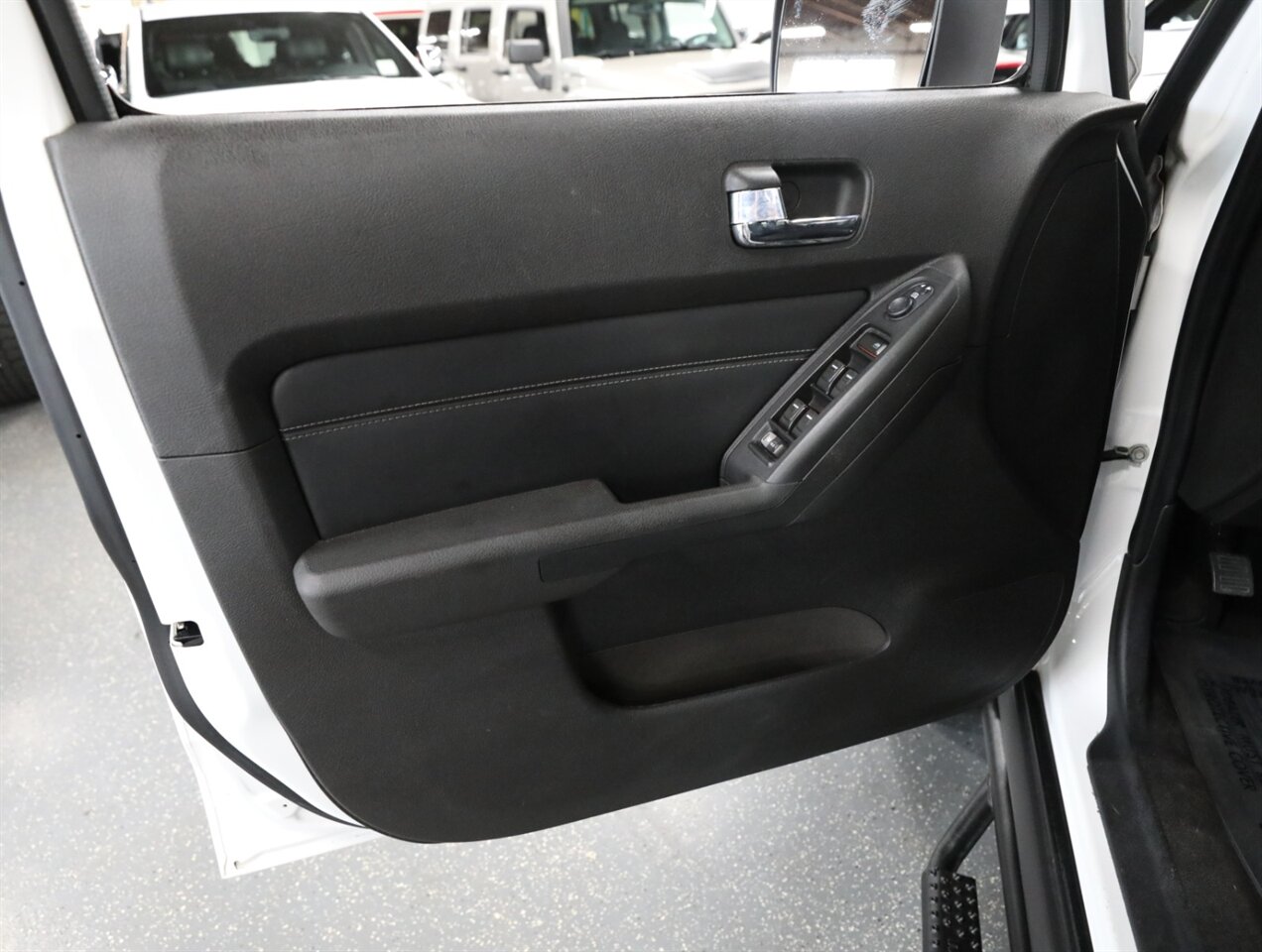 2009 Hummer H3T - Photo 28 - Addison, IL 60101