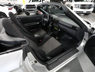 2001 Toyota MR2 Spyder - Photo 17 - Addison, IL 60101