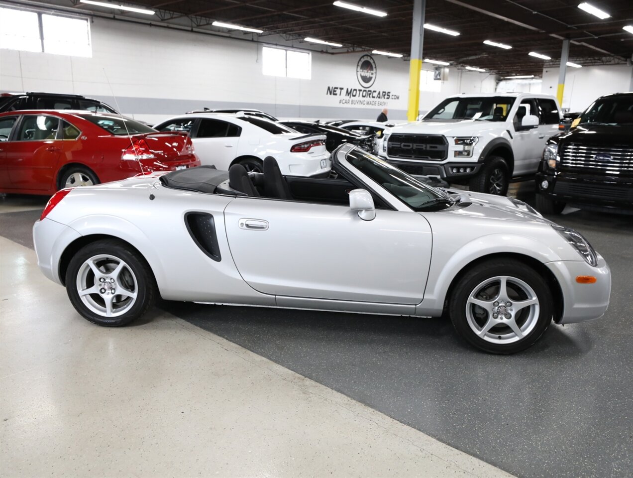 2001 Toyota MR2 Spyder - Photo 8 - Addison, IL 60101