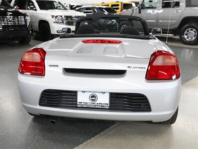 2001 Toyota MR2 Spyder - Photo 10 - Addison, IL 60101