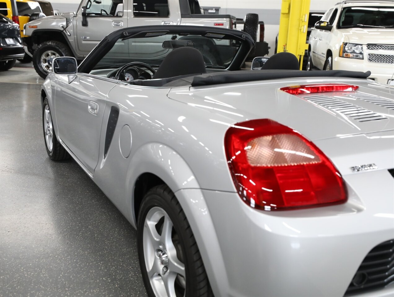 2001 Toyota MR2 Spyder - Photo 13 - Addison, IL 60101