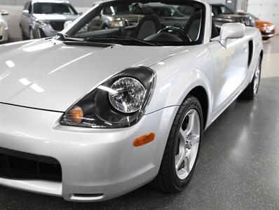 2001 Toyota MR2 Spyder - Photo 5 - Addison, IL 60101