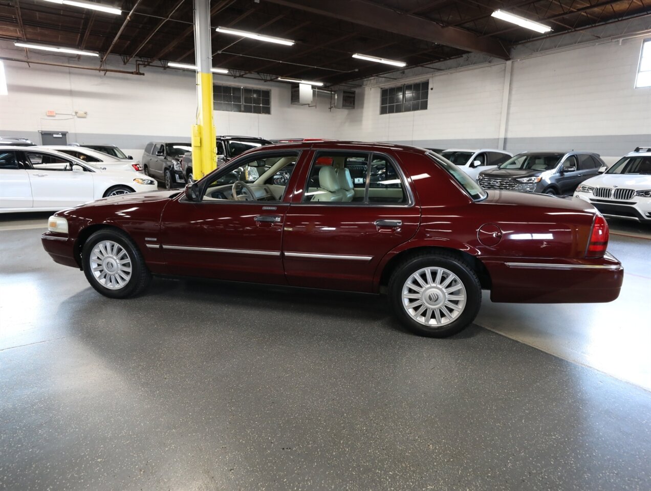 2009 Mercury Grand Marquis LS - Photo 15 - Addison, IL 60101