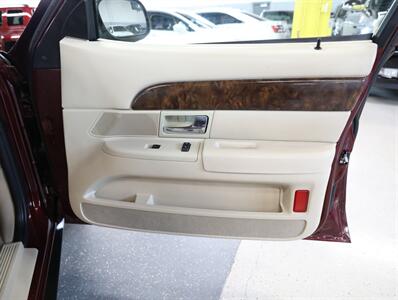 2009 Mercury Grand Marquis LS - Photo 16 - Addison, IL 60101