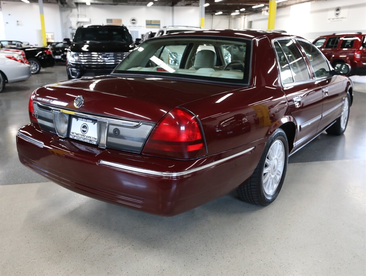 2009 Mercury Grand Marquis LS - Photo 10 - Addison, IL 60101